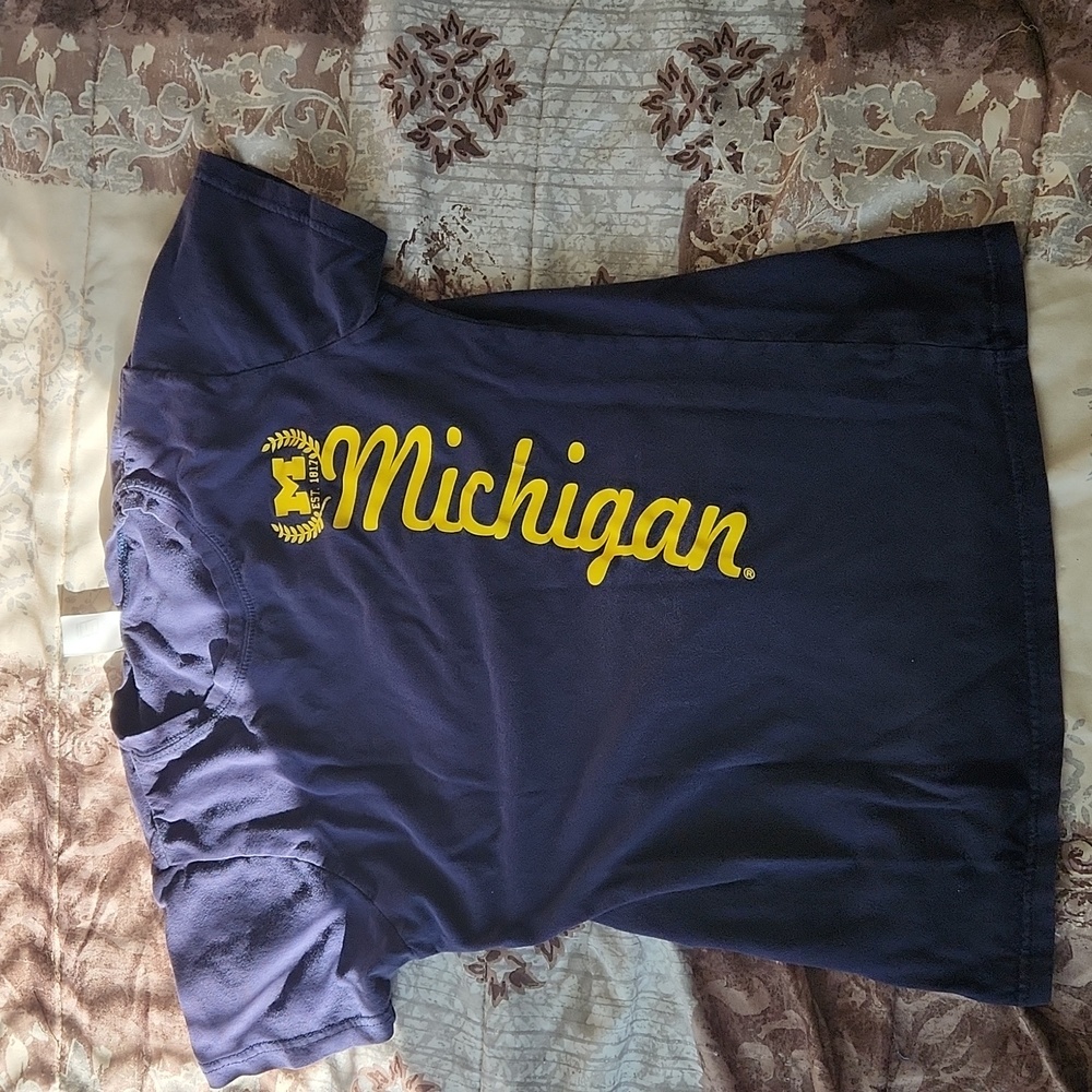 Girls Michigan shirt